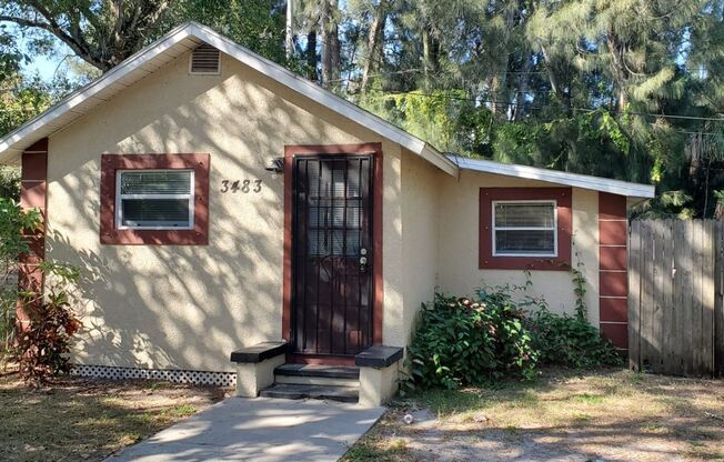 2/1 St Pete Move In Ready