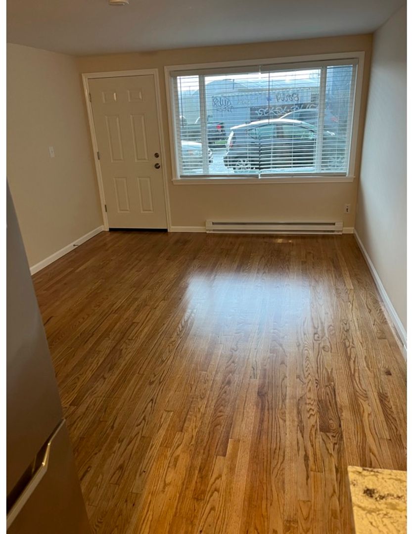 Fully Updated 1 Bed/1 Bath! Great Ballard Location & Great Price!