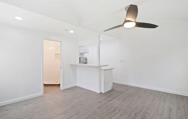 2641 Riverside Terrace