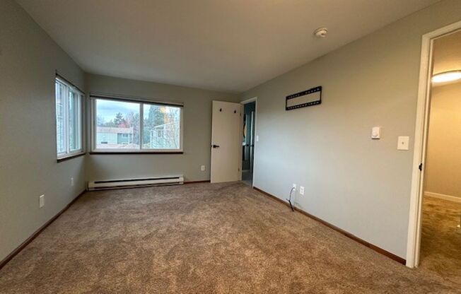 2 beds, 1.5 baths, $2,150, Unit # #M 93