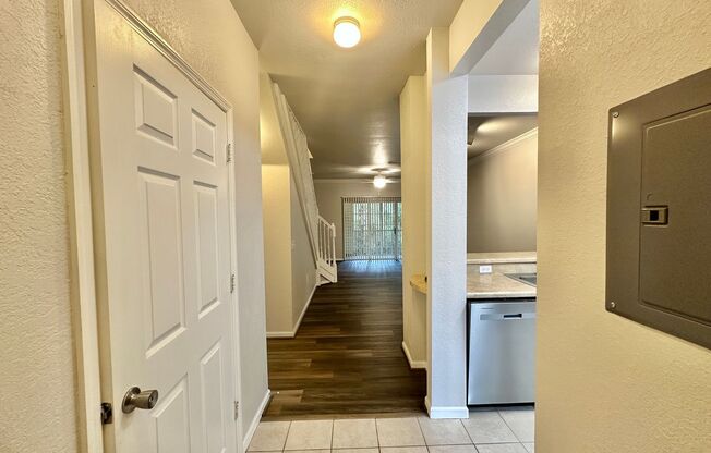 Stylish 2 bed, 2.5 Bath Condo in Magnolia Place | Private Garage | $1750