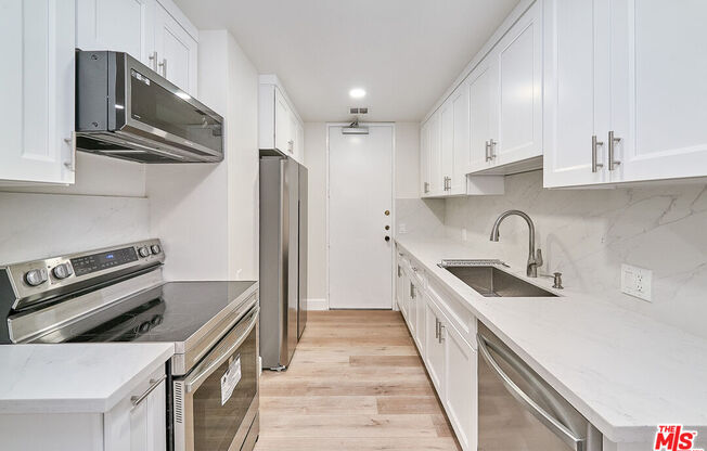 1 bed, 2 baths, 971 sqft, $3,599, Unit 508