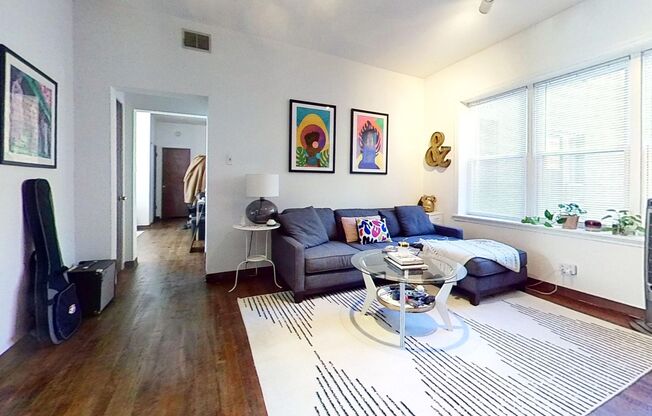 1 bed, 1 bath, 815 sqft, $2,200, Unit 1313 1A