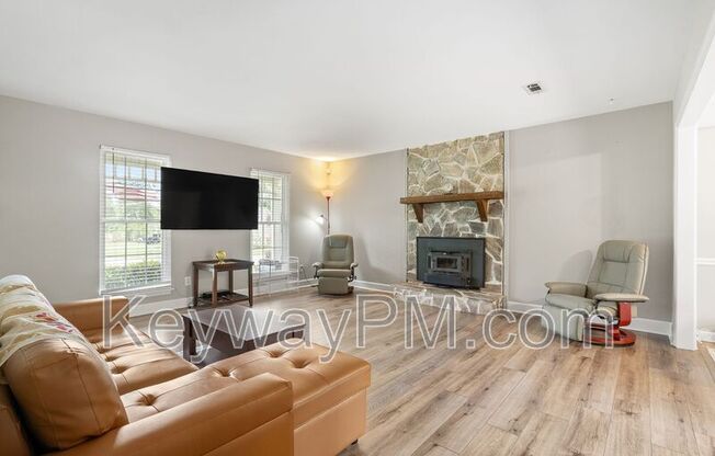 547 PHEASANT RUN DR