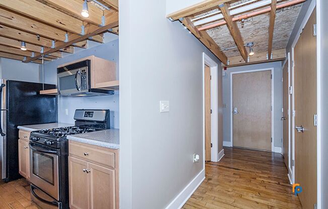 1 bed, 1 bath, 881 sqft, $1,400, Unit 3301-105