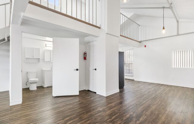 1 bed, 1 bath, 1,000 sqft, $2,450, Unit 431