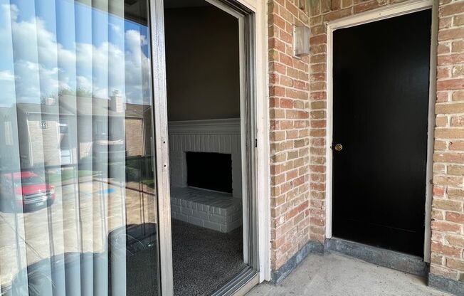 2 beds, 2 baths, 1,003 sqft, $1,050, Unit 1708