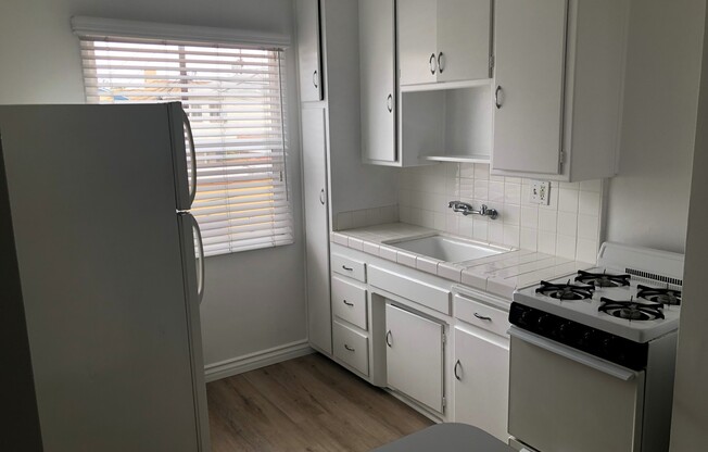 Studio, 1 bath, 325 sqft, $1,625, Unit I-217