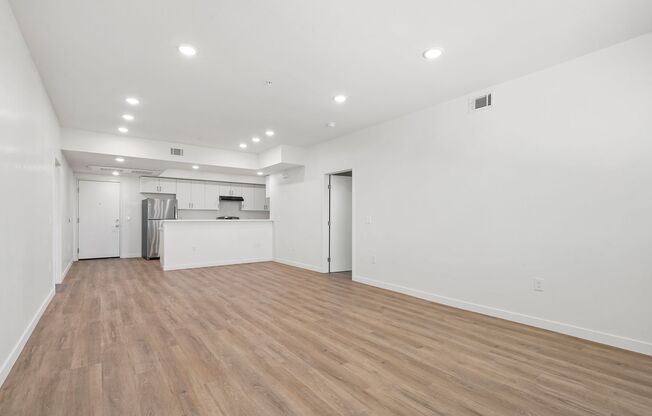 2 beds, 2 baths, 1,079 sqft, $2,850, Unit 207