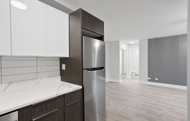 2 beds, 1 bath, 589 sqft, $2,100, Unit 439