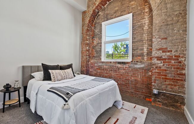 New South Side Apartments at 905 Bingham
