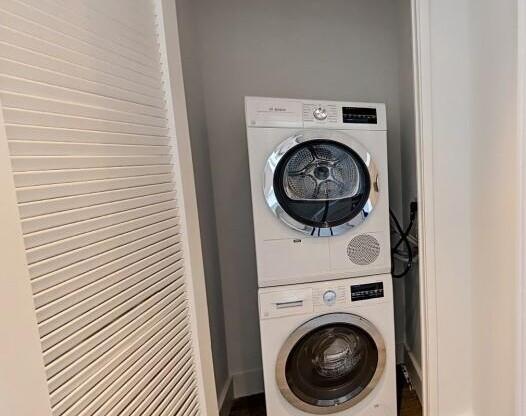 1 bed, 1 bath, 812 sqft, $4,700, Unit 8L