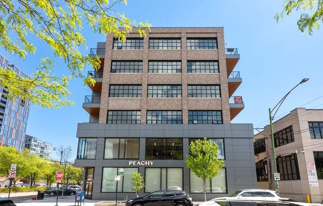 Eleven23 W Randolph