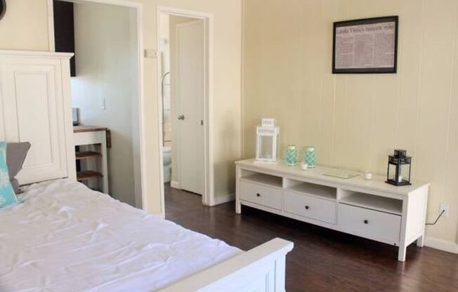 Studio, 1 bath, 325 sqft, $1,600, Unit 2233-01