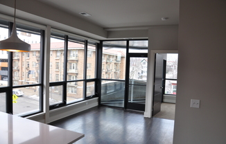 1 bed, 1 bath, 701 sqft, $1,625, Unit 207