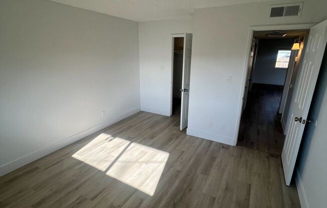 2 beds, 1 bath, 984 sqft, $1,595, Unit 2337