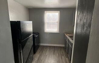 2 beds, 1 bath, $1,050, Unit 4776D