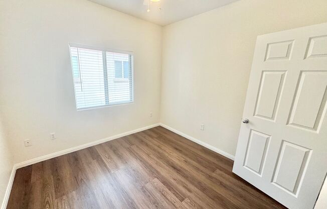 3 beds, 2 baths, $1,565, Unit Bldg K5