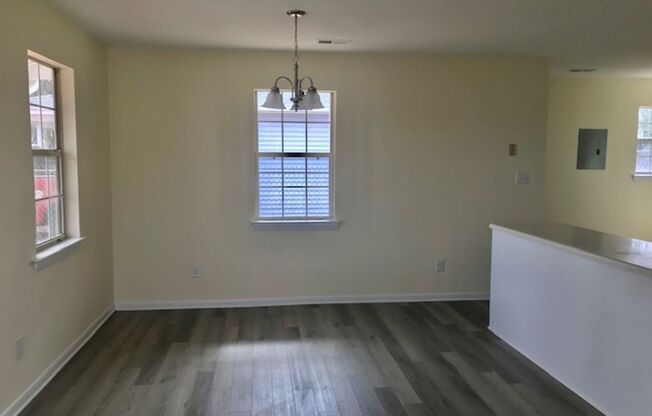 Must see this Adorable 3 bedroom 1 bath home in a Cu Da Sac. Conveniently close to Uptown, NODA, and Southend