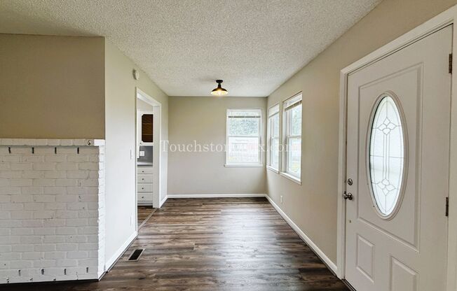 Lovely 3BD|1BA Home in Oregon City w/Basement!
