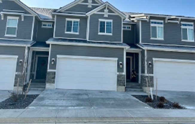 Beautiful Lehi Townhome with finished basement!