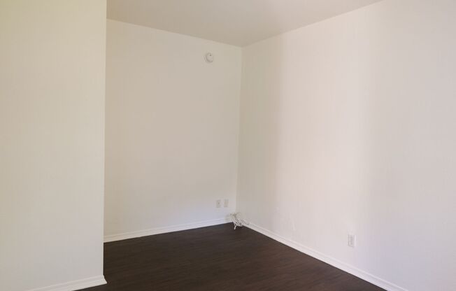 2 beds, 1 bath, 550 sqft, $2,295, Unit 1129-4