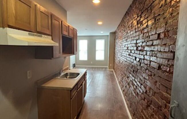 2022 E Orleans Street