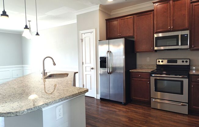 Charming Townhome located in the Settlers Landing Community in Concord NC!