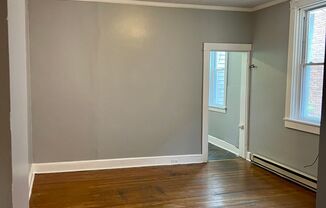 Studio, 1 bath, $925, Unit Apt 2