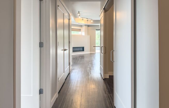 2 beds, 2.5 baths, 1,575 sqft, $3,250