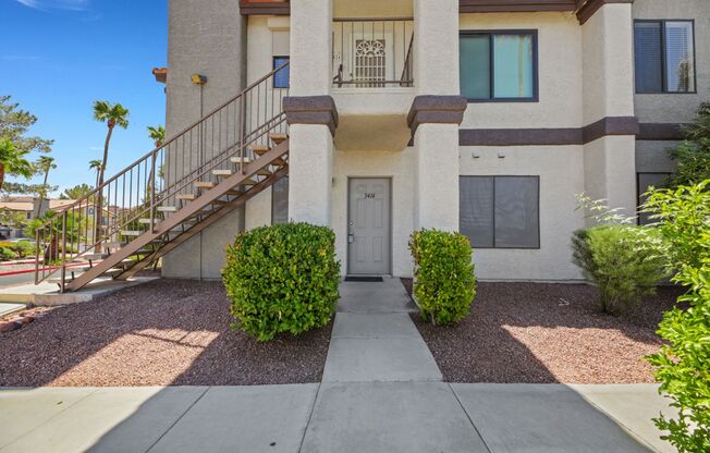 Renovated Downstairs 2 Bedroom Condo