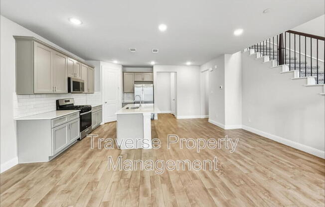 213 SUMA DR