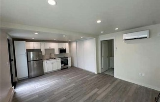 Studio, 1 bath, 400 sqft, $1,950