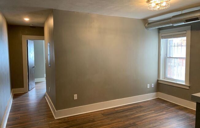 3 beds, 1 bath, $2,325, Unit Apt. #3