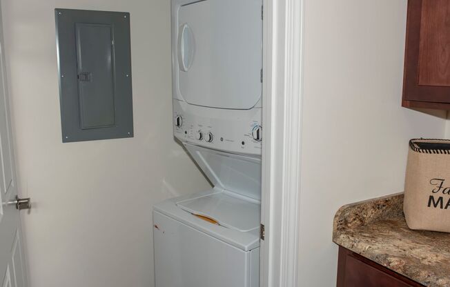 1 bed, 1 bath, 701 sqft, $1,700