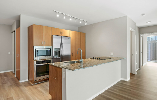 215 E ILLINOIS ST