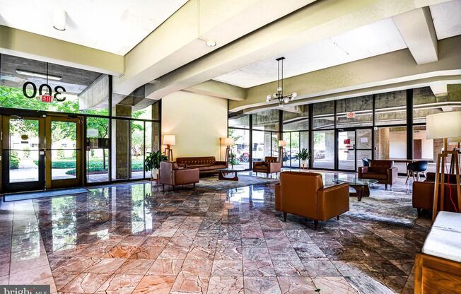 Southwest One Bedroom One Bathroom W/Pool, Balcony, Laundry, & Much More!