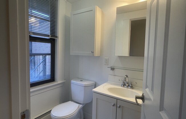 219 COMMONWEALTH AVE