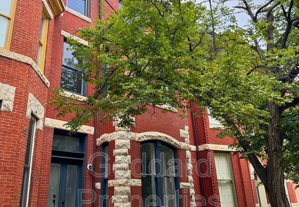 1713 LINDEN AVE
