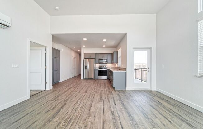 2 beds, 2 baths, 1,012 sqft, $1,810, Unit 122