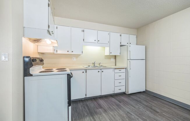 1 bed, 1 bath, 500 sqft, $895, Unit 44