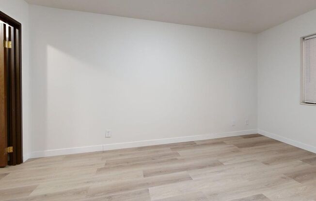 2 beds, 1 bath, 1,078 sqft, $1,000, Unit 201-307E