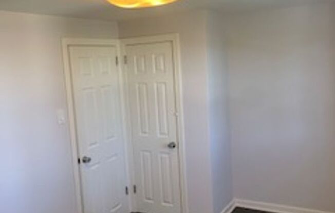 2 beds, 1 bath, $1,650