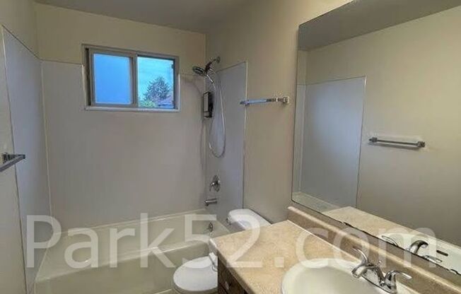 2 beds, 1 bath, $1,395, Unit 3111-07