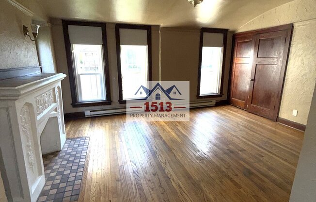330 W Keefe Ave