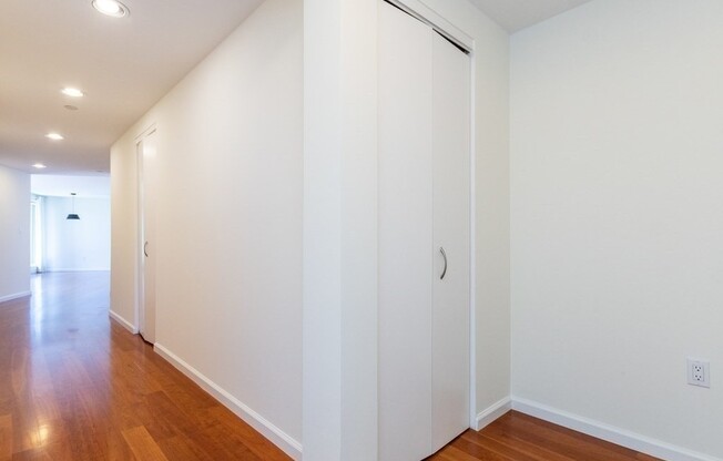 10 Rogers St