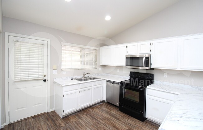 3 beds, 2 baths, 1,261 sqft, $1,775, Unit 1026