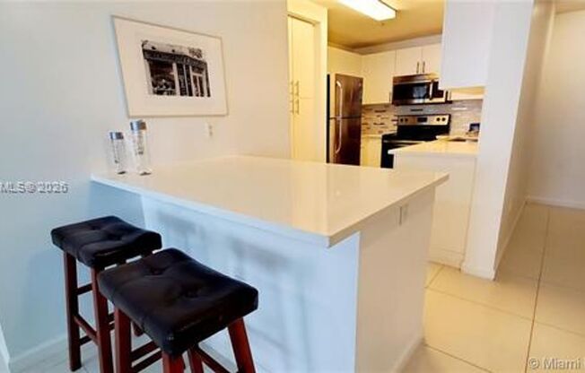 2 beds, 2 baths, $3,600, Unit # 1203