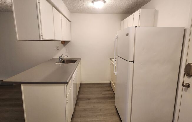 1 bed, 1 bath, 662 sqft, $825, Unit Unit 6