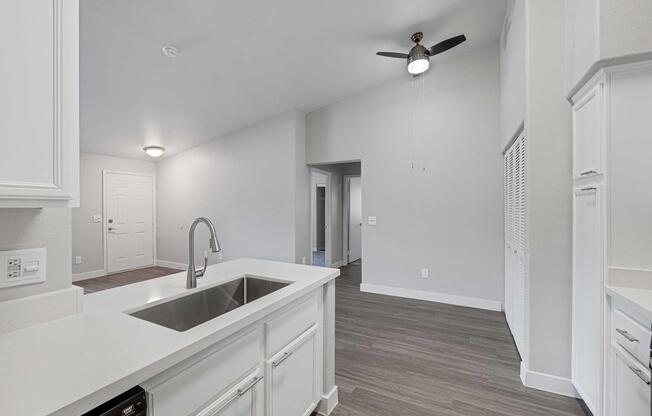 2 beds, 2 baths, 1,052 sqft, $1,605